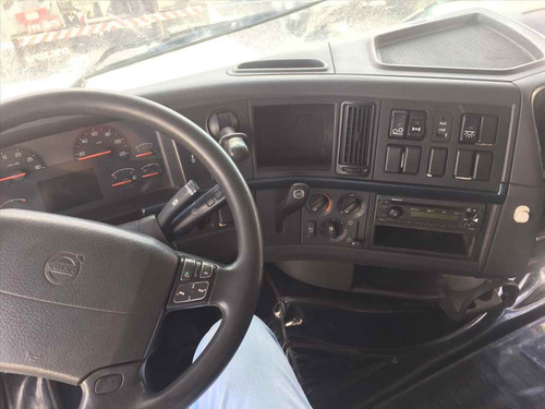 Imagem 8 de 13 de Caminhao Volvo Fh 460