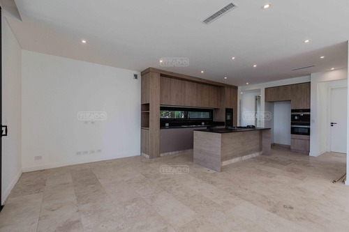 Casa En Venta En El Yacht, Nordelta, Tigre