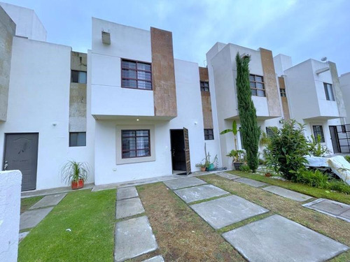 Casa En Venta En Rincones Del Marqués En El Marqués, Querétaro.