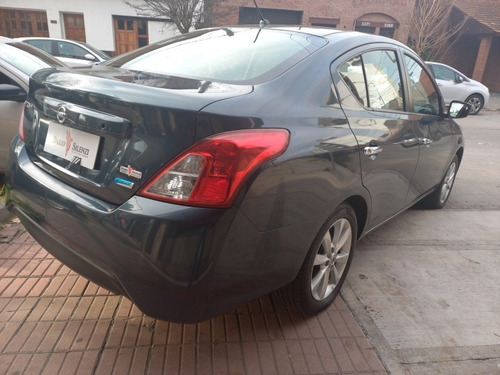 Imagen 10 de 15 de Nissan Versa Gnc Primer Dueño