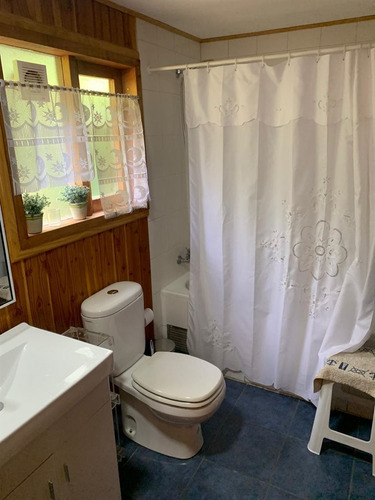 Casa En Venta De 8 Dorm. En Panguipulli