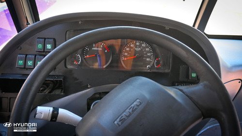 Autobus Isuzu Para 35 Pasajeros