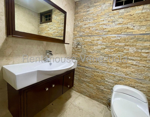 Alquiler Hermosa Casa Ubicada En Una Exclusiva Urbanización Privada Al Este De La Ciudad,en El Ujano Barquisimeto Mehilyn Perez