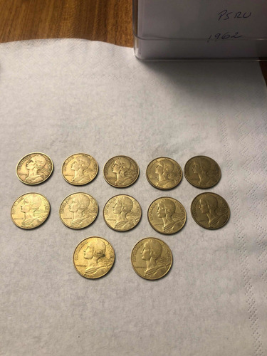 12 Moedas 20 Centavos França 1962-1983. Lote 24. (Usado)