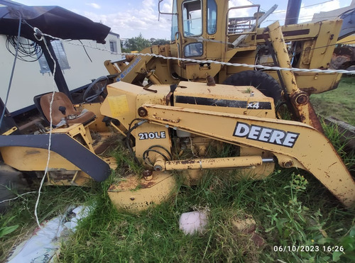 Retroexcavadora John Deere 210le
