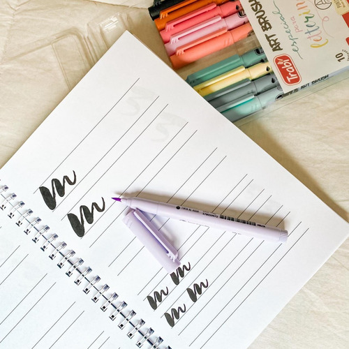 Cuaderno Lettering Practica Tipograias + Marcadores Pincel