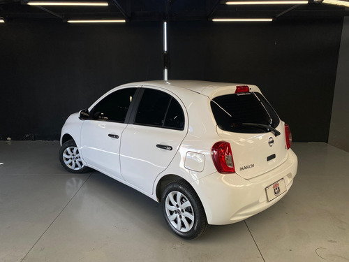 Nissan March 1.0 S 12V FLEX 4P MANUAL