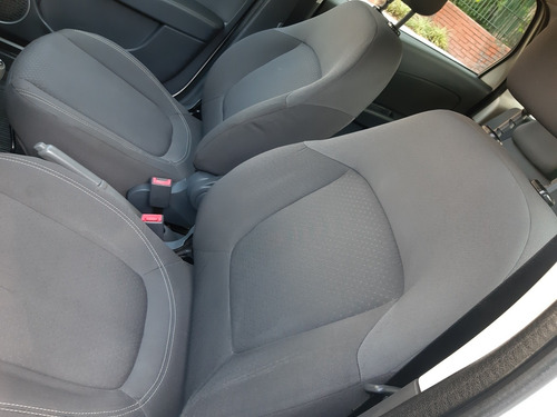 Fiat Grand Siena 1.4 Attractive 2014 Nafta/gnc