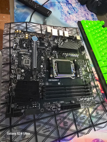 Tarjeta Madre Msi Pro B650m-p Am5,ram Ddr5 (Usado)