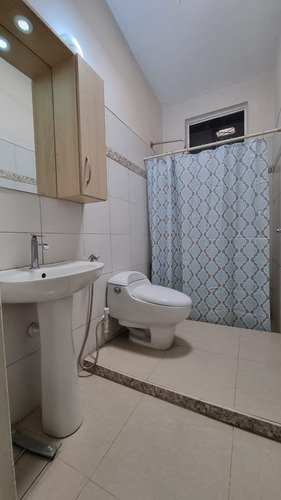 Imagen 5 de 10 de Casa En Venta