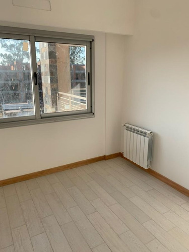 Imagen 14 de 19 de Departamento En Venta De 1 Dormitorio C/ Cochera En Canning