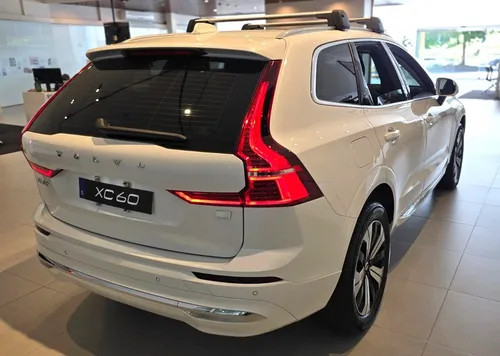 Volvo XC60 2.0 T8 Plus