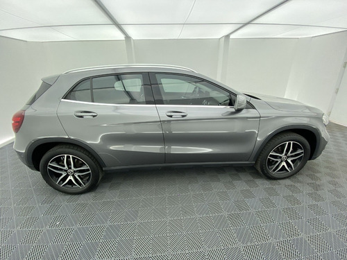 Imagen 12 de 25 de Mercedes Benz Gla 200 1.6 Turbo