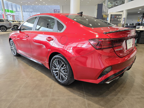 Kia Forte 4p GT L4/1.6/T Aut
