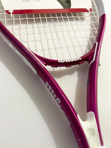 Imagen 2 de 4 de Raqueta De Tenis Wilson Intrigue Dama - Fucsia Adultos