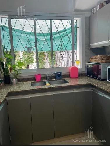 Imagen 2 de 8 de Casa 4 Ambientes Venta Hurlingham Oportunidad Barrio Inglés