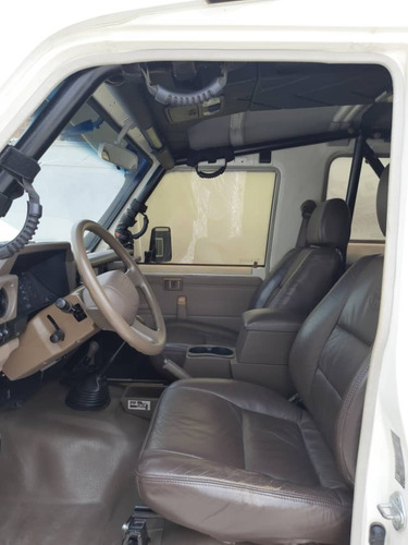Imagen 11 de 15 de Toyota Macho