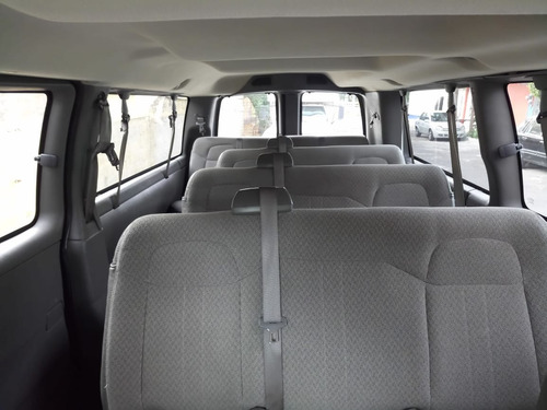 Express Van 15 Pasajeros 2015 Motor 6.0