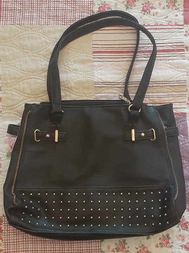 Cartera Negra Ecocuero Con Tachas 