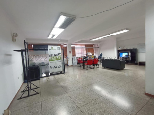 Edificio Comercial En Venta En Avenida Libertador Barquisimeto Lara. Código 23-15252 Excelente Oportunidad Al Mejor Precio Negociable!!!. Comunicate Conmigo! Gracias. Pregunta Sin Compromiso Kv #