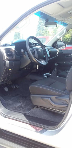 Toyota Hilux 2.8 Cd Srv 177cv 4x2 2017