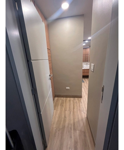 Venta De Lujoso Apartamento En Edificio ¨vista Frontera¨, Lomas De Las Mercedes