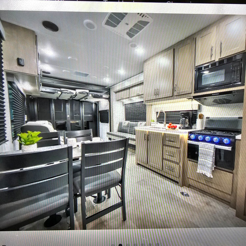 Motorhome Casa Rodante 8 Plazas Grand Design Momentum 30g