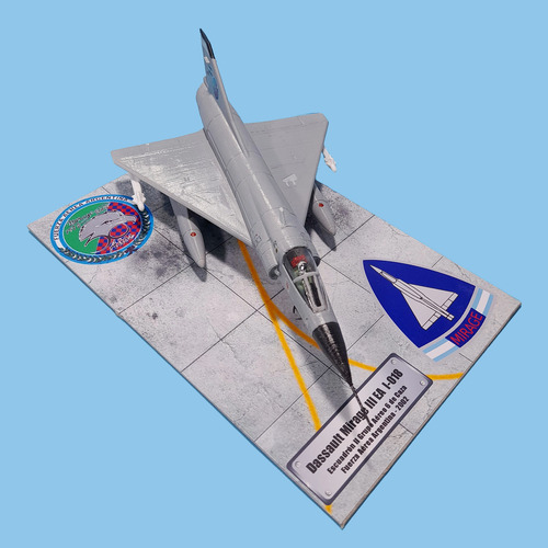 Maqueta Avión A Escala Mirage Iii Ea Argentino Aniversario