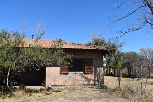 Casa De Campo Con Costa De Rio