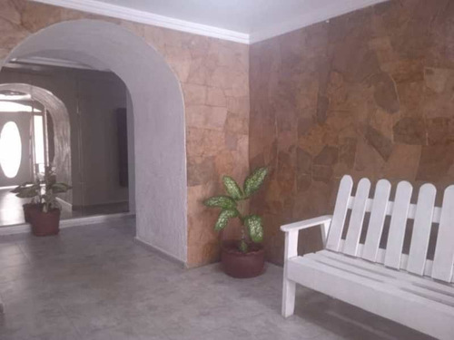 Imagen 2 de 30 de Se Vende Apartamento Los Guayabitos Ata-928 04125067379 04244900499