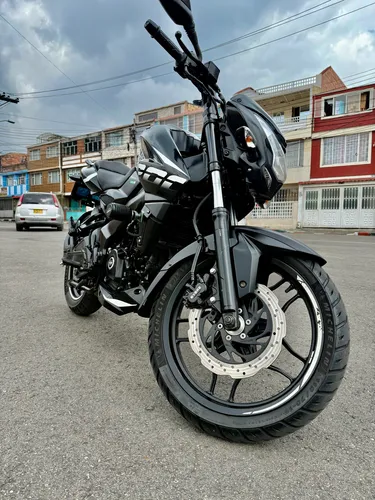 Pulsar Ns200 Fi 2023 Papeles Al Día; Llantas Michelin