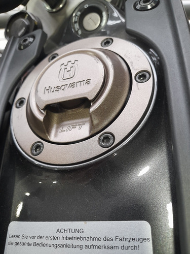 Imagen 12 de 15 de Moto Husqvarna Svartpilen 200 - Dolar Preferencial Motoswift