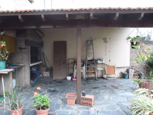 Imagen 10 de 11 de Chalet En Planta Baja - 3 Ambientes - Castelar Norte