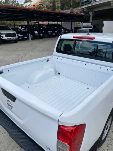 Pick Up Nissan A Gasolina