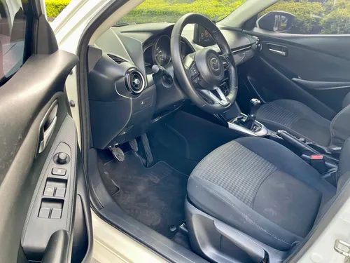 Mazda 2 Sport 1.5 Touring Mt