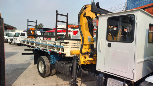 Mercedes Atron 1719 Modelo 2014 Com Munck