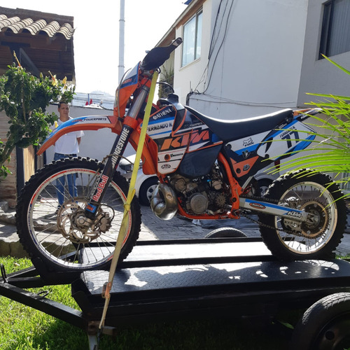 Campeón!! Moto Enduro Ktm 300 **reparada**