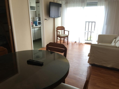 Imagen 8 de 13 de 2 Amb.mar Frente Casino Cable Wifi Verano $ 6500 El Dia.