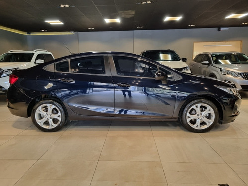 Chevrolet Cruze II 1.4 Sedan Lt