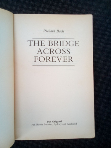 Imagen 2 de 2 de The Bridge Across Forever Richard Bach