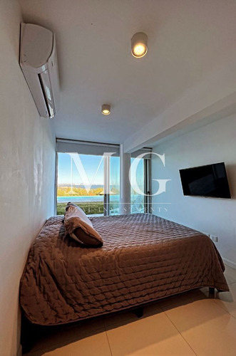 Imagen 8 de 16 de Alquiler Anual Apartamento 2 Dormitorios Con Vista Al Mar, Terraza Con Piscina Privada!