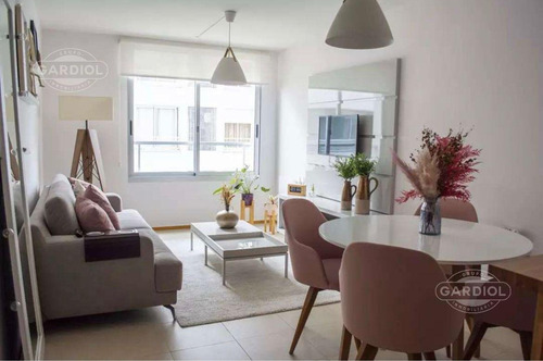 Imagen 7 de 20 de Alquiler Apartamento 2 Dormitorios Con Garaje Posibilidad Mobiliario- Tres Cruces