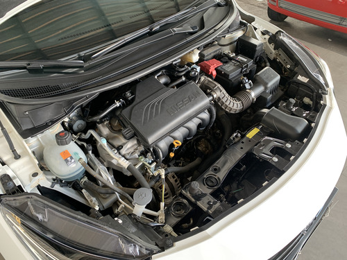 Nissan Versa Nissan Versa Advance 1.6 (Flex) (Aut)