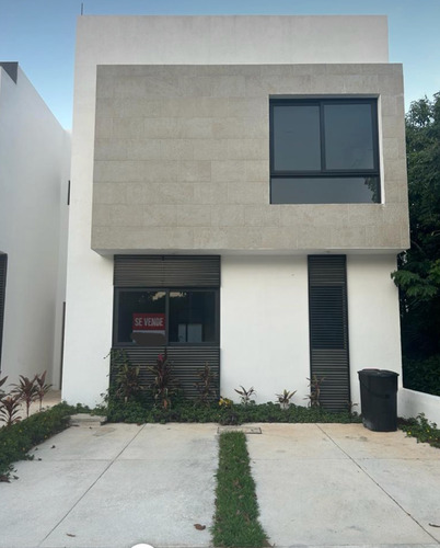 Casa En Residencial Arbolada  Venta