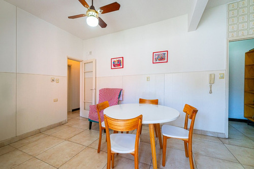 Venta ! Depto De 2 Dormitorios En Barrio Echesortu