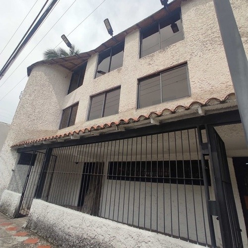 Imagen 1 de 3 de Apartamento En Alquiler Las Delicias Rg