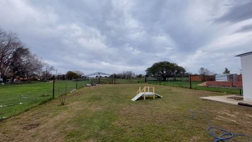 Casa Familiar En Venta Apta A Crédito!