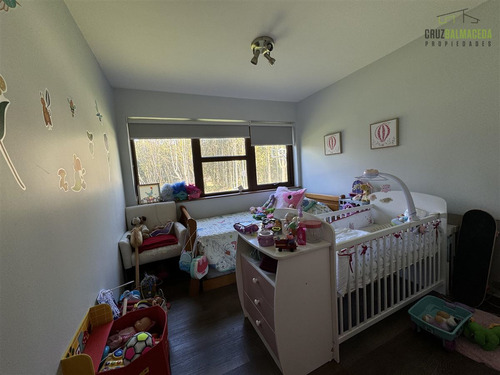 Casa En Venta De 5 Dorm. Parque Ivian En Puerto Varas