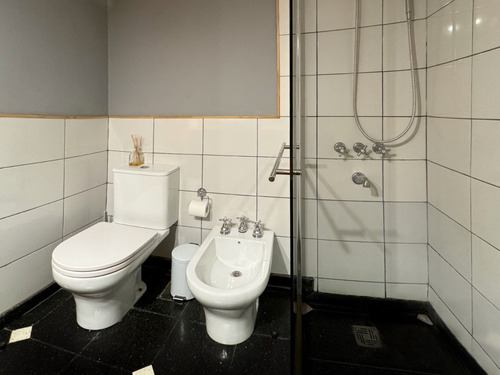 Retasada Venta Pasillo 2 Dormitorios Impecable En Refinería 79 M2 Exclusivos Mas Patio.