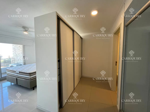 Apartamento En Brava, 3 Dormitorios *